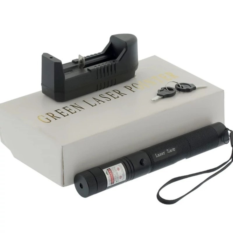 لیزر سبز دوربرد اسمال سان SMALL SUN ZY-303 برد تا 12 کیلومتر باتری شارژی 18650 قفل ایمنی دو کلیده سه حالت نور